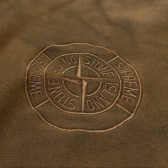 Supreme x Stone Island Olive hooded - Picture 2 of 3